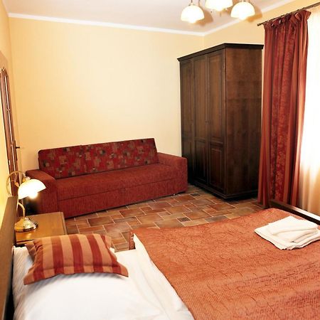 Hotel Pelikan Trebon Ngoại thất bức ảnh