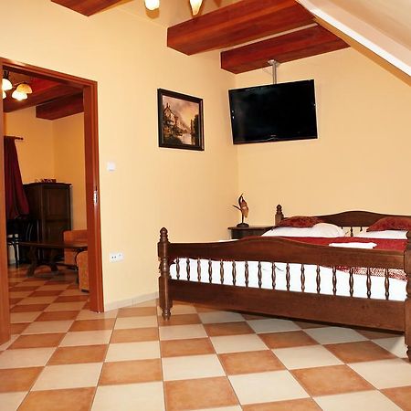 Hotel Pelikan Trebon Ngoại thất bức ảnh